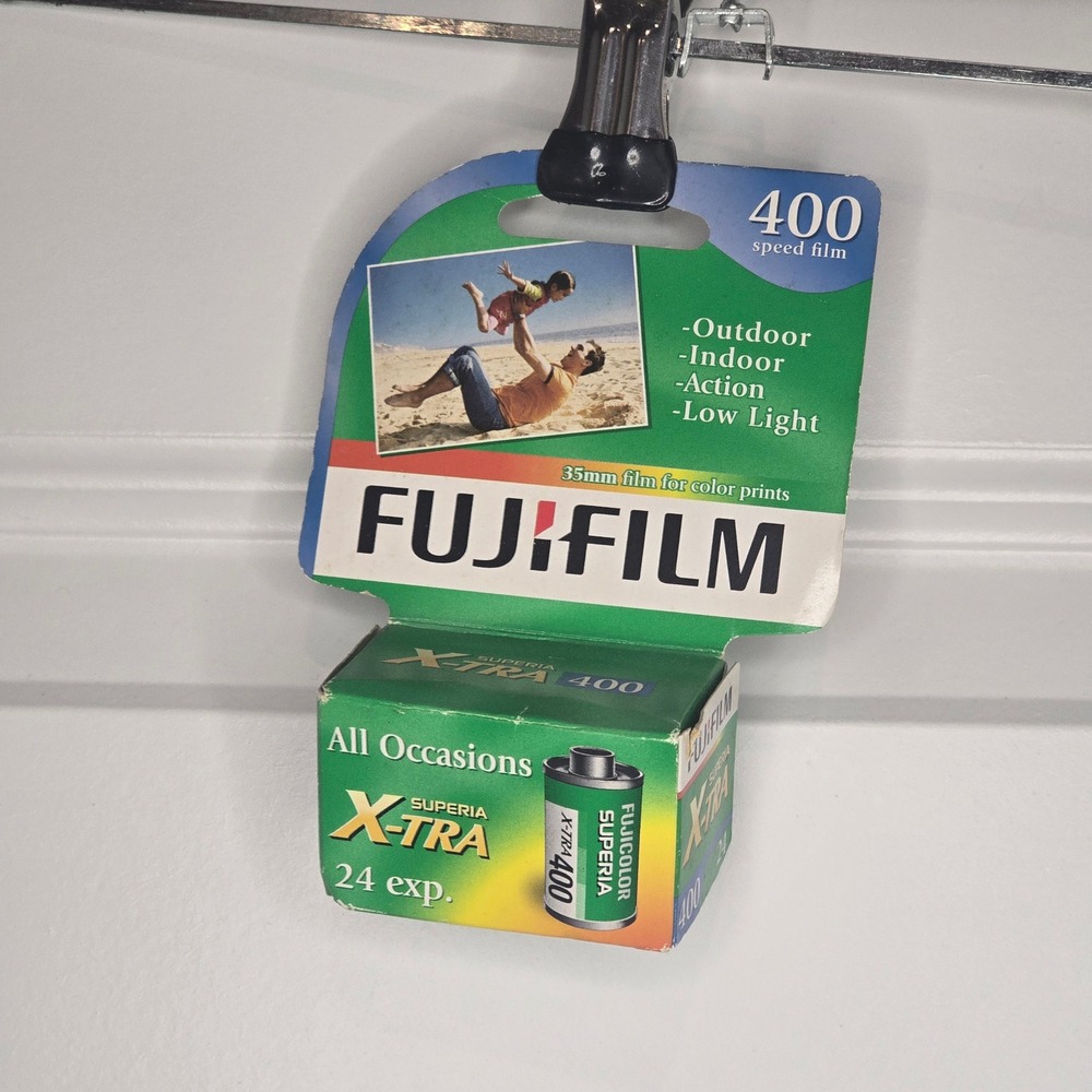 Fujifilm Superia X-TRA 400 35mm Color Film 24 Exp Vintage Y2K Photography 1 Roll